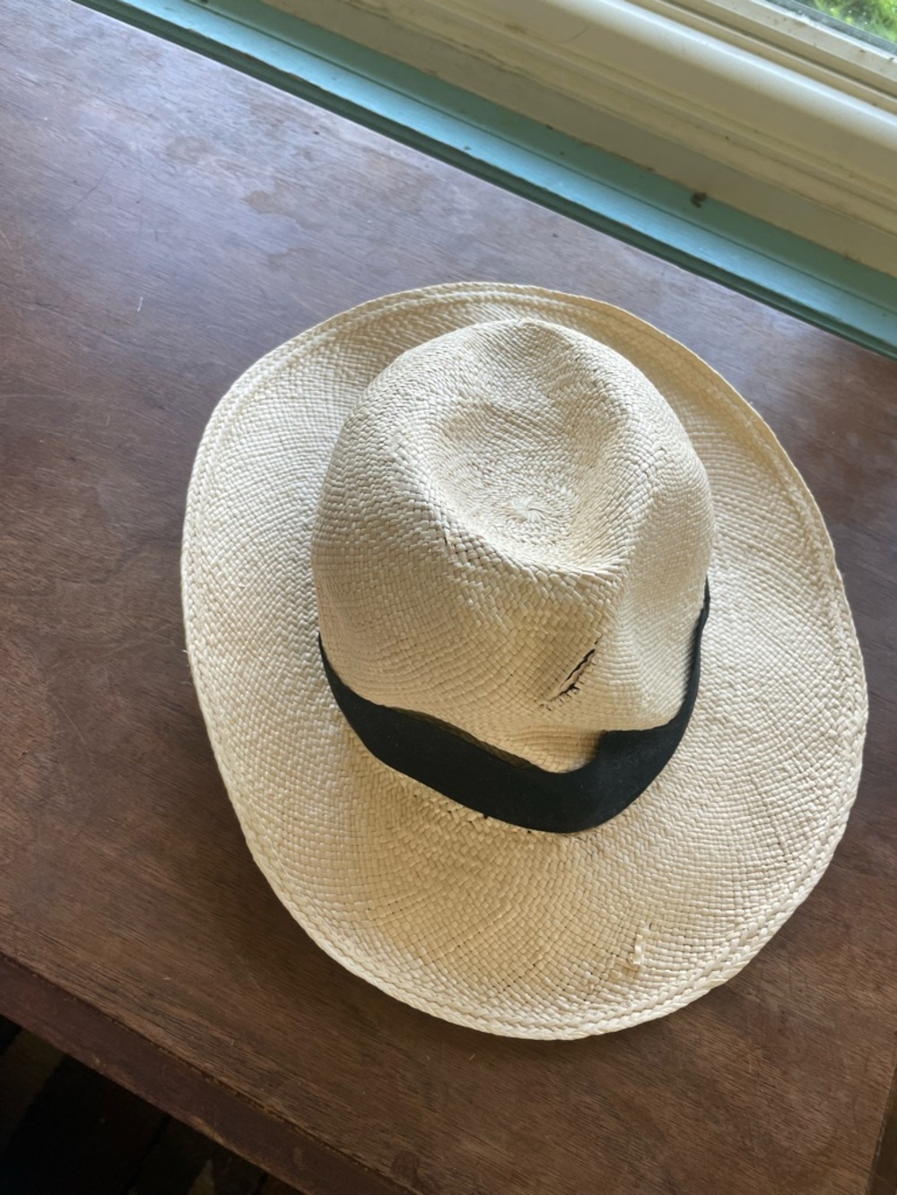 Distressed Vintage Panama Handwoven Hat Fedora - Picture 5 of 6